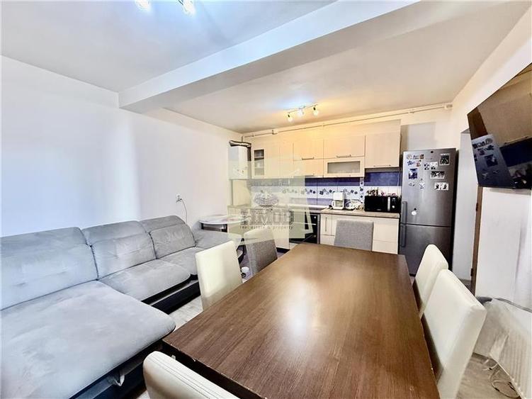 Apartament cu 2 camere semidecomandat în Turnișor