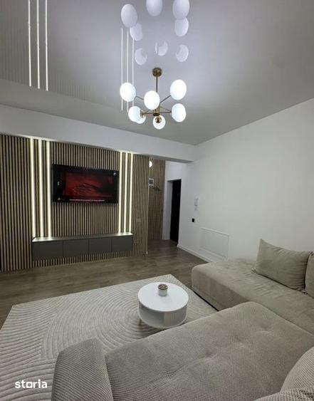 Apartament cu 2 camere semidecomandat, mobilat în Eminescu