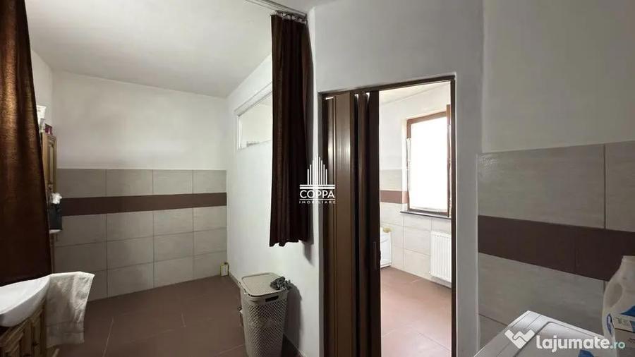 Casă cu 6 camere cu Teren 800 Mp în Central
