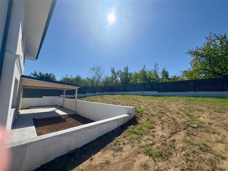 Casă individuală cu 4 camere cu Teren 660 Mp în Bârnova