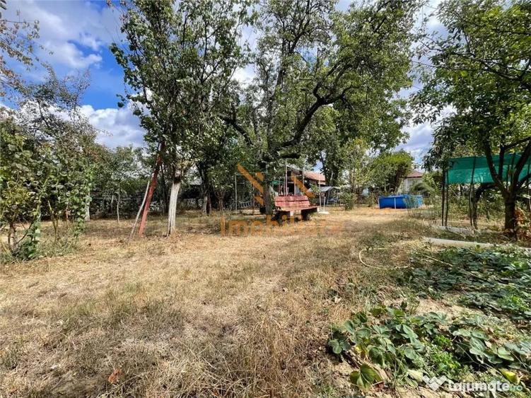 Casă cu 4 camere cu Teren 1439 Mp în Central