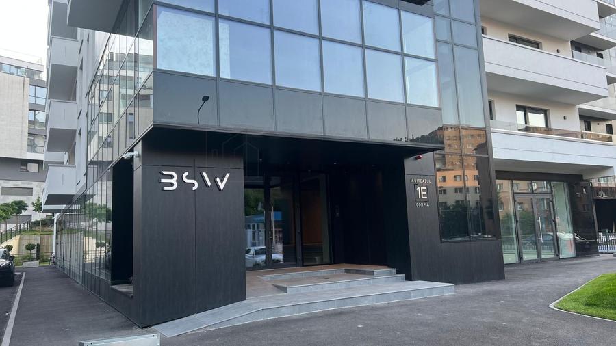 Apartament cu 3 camere decomandat, mobilat în Centură
