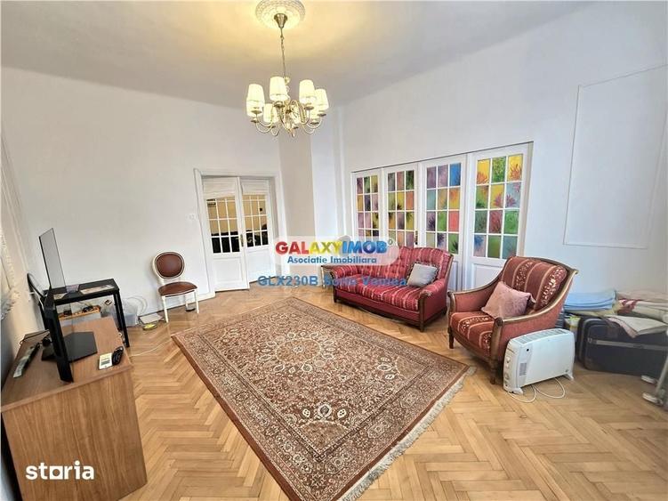Apartament cu 4 camere în Centrul Civic