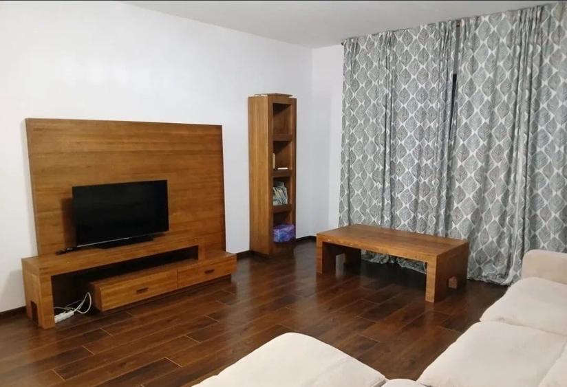 Apartament cu 3 camere semidecomandat în Metalurgiei