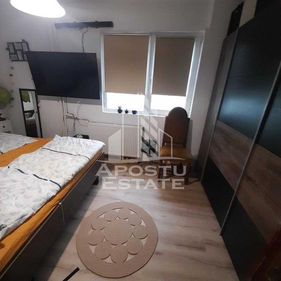 Apartament cu 2 camere semidecomandat, mobilat în Dâmbovița