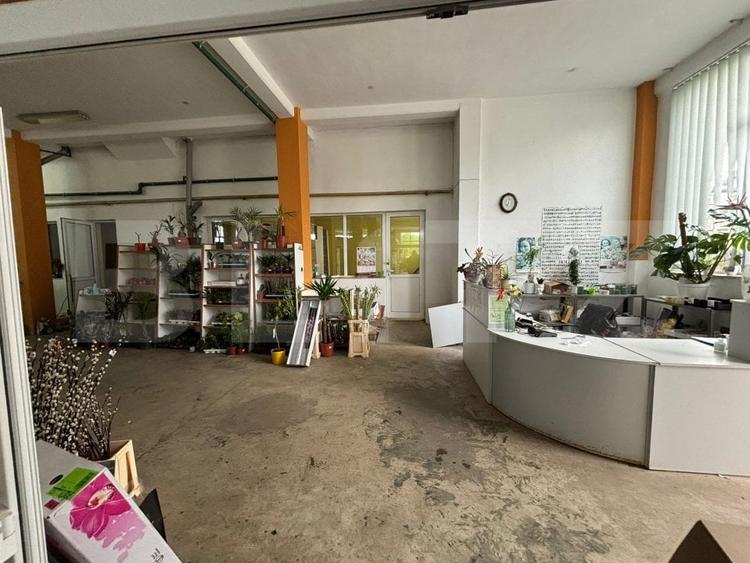 Spațiu comercial, de 330 mp, în Exterior Sud
