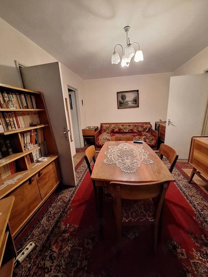 Apartament cu 3 camere semidecomandat în Țiglina 1