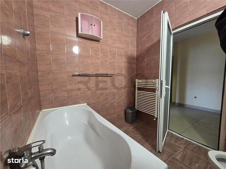 Apartament cu 3 camere decomandat în Iosia
