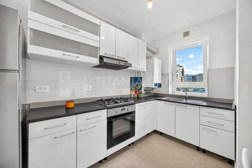 Apartament cu 2 camere semidecomandat, mobilat în Tractorul