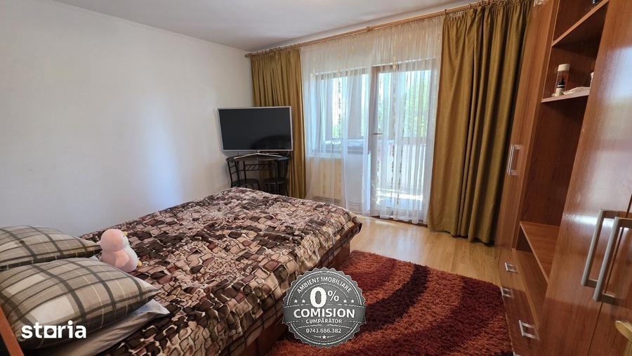 Apartament cu 3 camere decomandat, mobilat în Traian