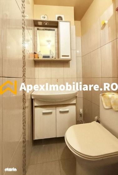 Apartament cu 4 camere decomandat, mobilat în Tei