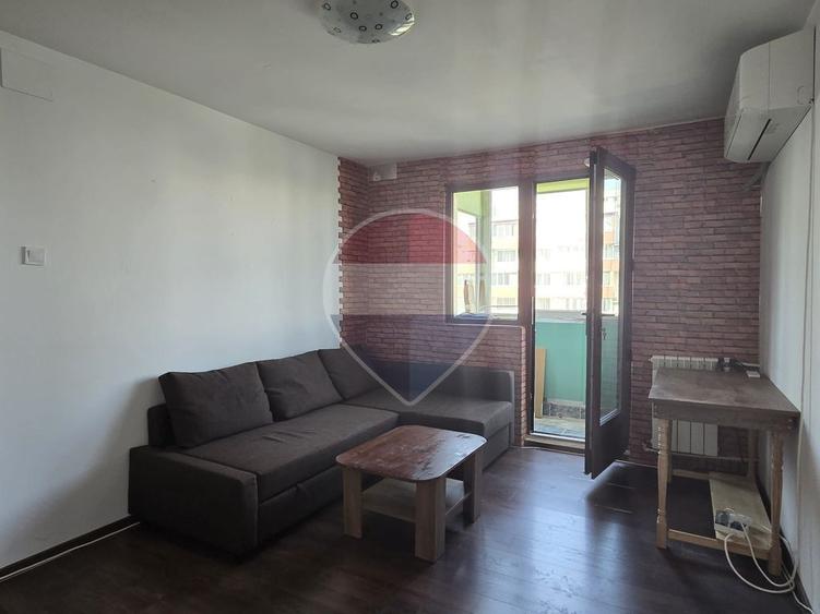Apartament cu 2 camere semidecomandat, mobilat în Progresul