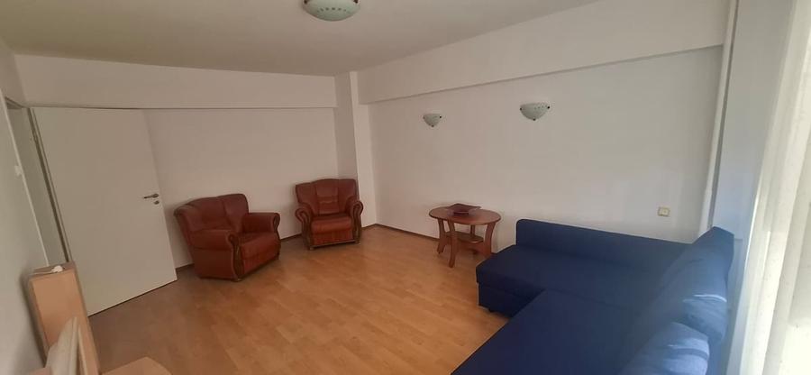 Apartament cu 3 camere decomandat în Bucur Obor