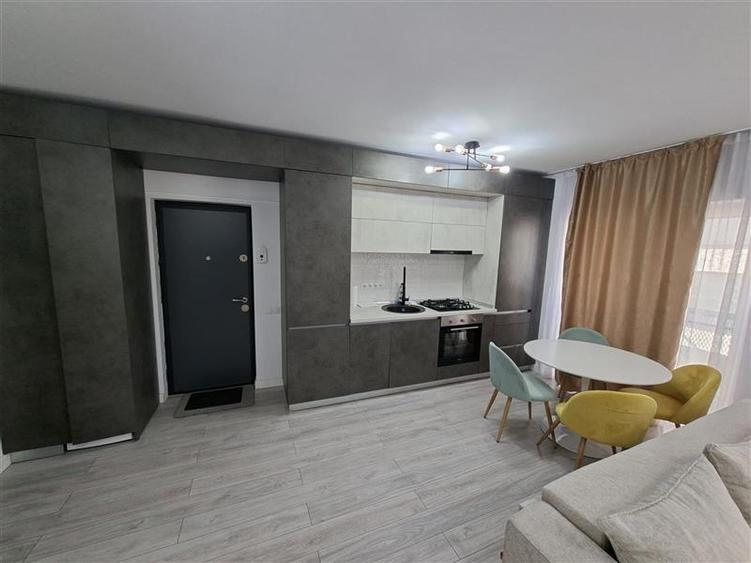 Apartament cu 3 camere circular, mobilat în Iris