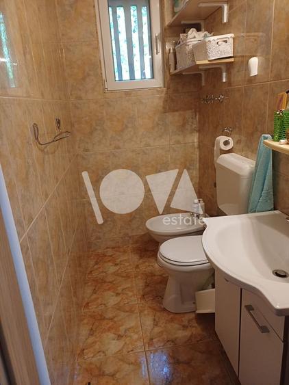 Apartament cu 4 camere semidecomandat, mobilat în Gorjului