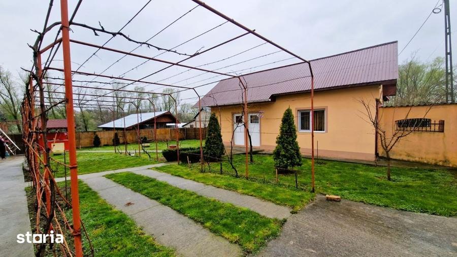 Casă cu 5 camere cu Teren 1500 Mp în Valea Mare