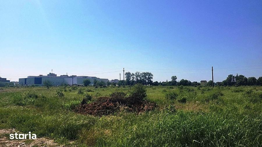 Teren de 3500 mp, în Orizont