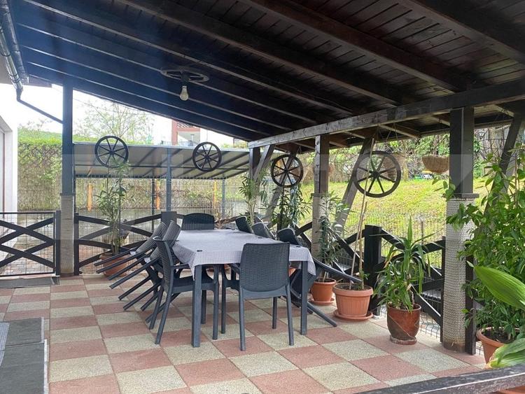 Casă individuală cu 5 camere cu Canalizare în Nord