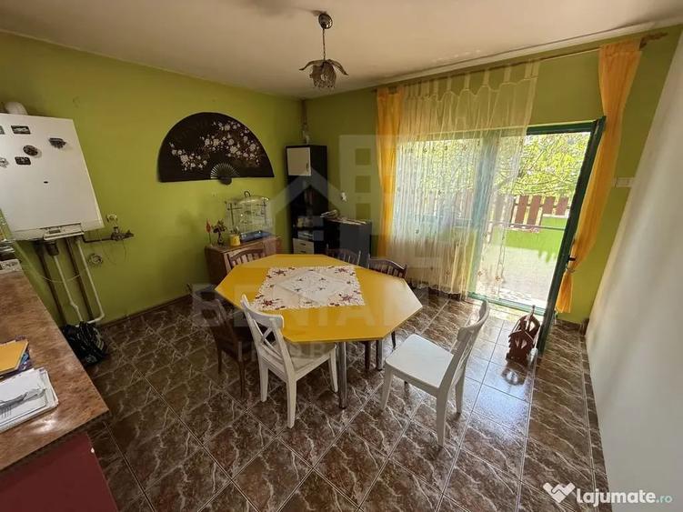 Casă cu 5 camere cu Teren 1039 Mp în Rovine