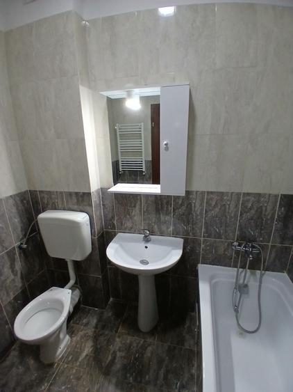 Apartament cu 2 camere decomandat în Exterior Vest