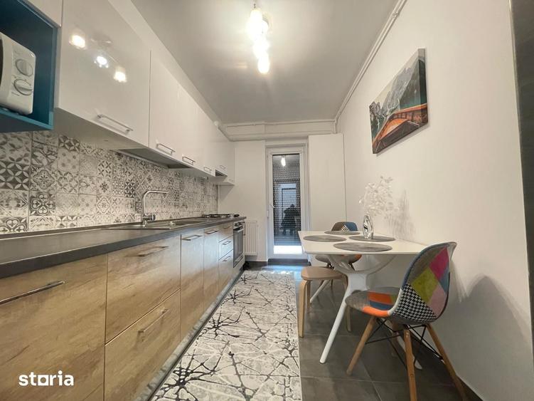 Apartament cu 3 camere decomandat în Apărătorii Patriei