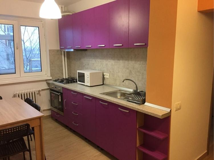 Apartament cu 2 camere decomandat în Sat Vacanță