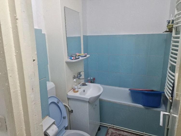 Garsonieră decomandată în Central