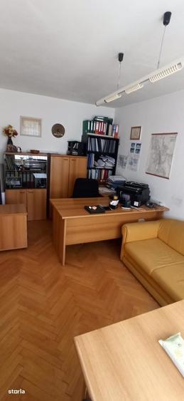 Apartament cu 4 camere în Ultracentral