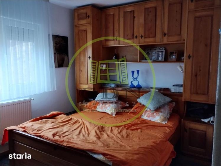Casă cu 6 camere cu Teren 2200 Mp în Cerașu