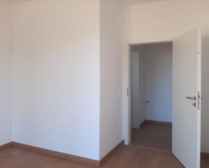 Apartament cu 2 camere decomandat în Păcii