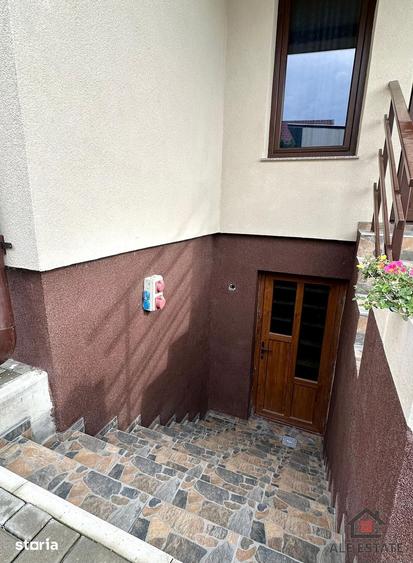 Casă cu 4 camere cu Teren 750 Mp în Mihai Viteazu