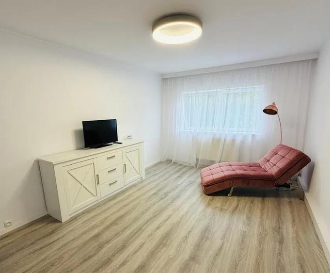 Apartament cu 2 camere decomandat, mobilat în Plopilor