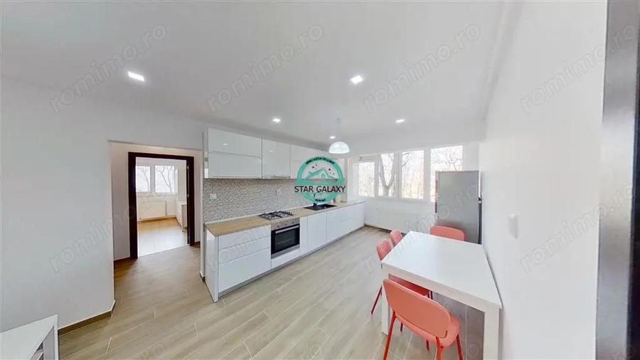 Apartament cu 3 camere decomandat în Cornișa