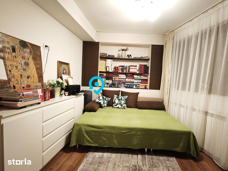 Apartament cu 3 camere în Tei