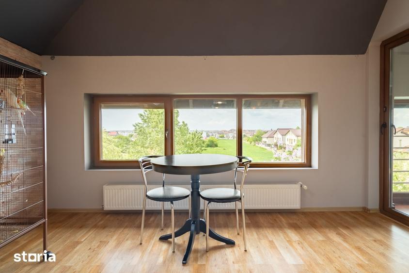 Apartament cu 4 camere semidecomandat, mobilat în Central