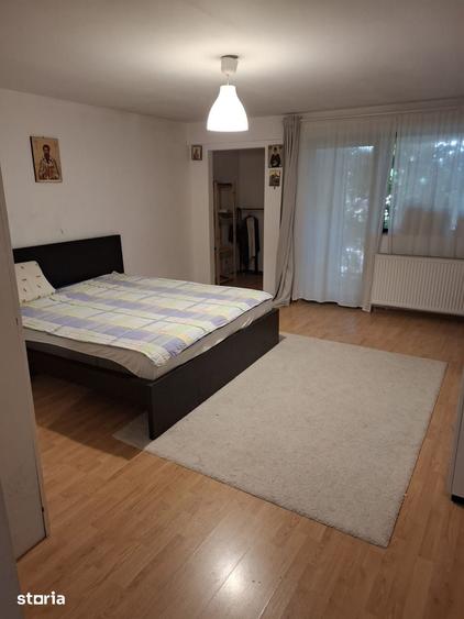 Casă cu 5 camere cu Teren 600 Mp în Central