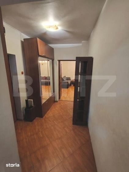 Apartament cu 3 camere în Aleea Trandafirilor