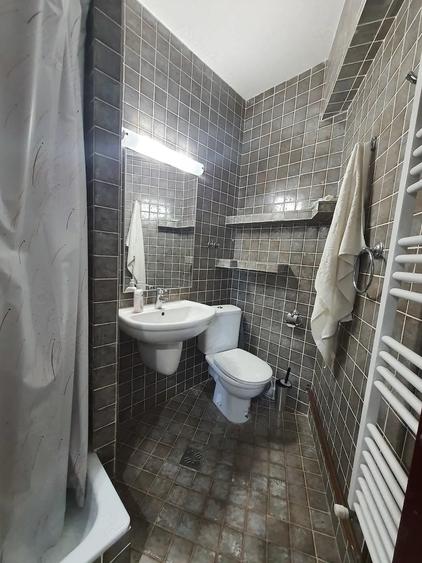 Apartament cu 3 camere decomandat în Peninsula