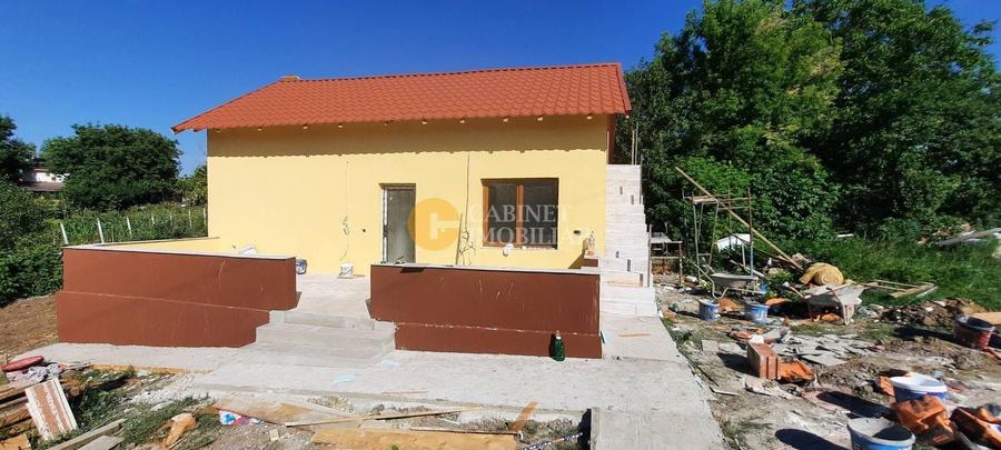 Casă individuală cu 2 camere cu Canalizare în Voinești