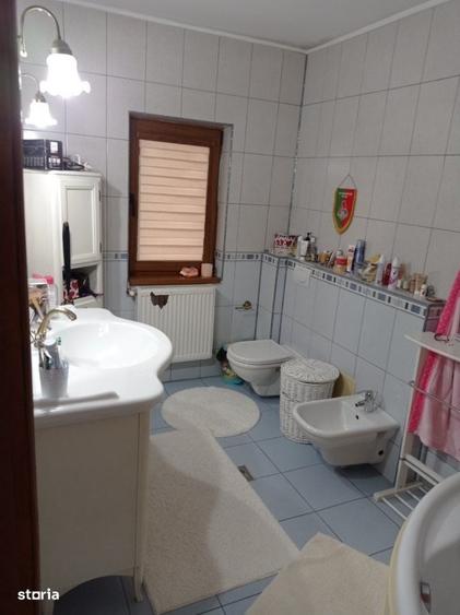 Casă cu 4 camere cu Teren 360 Mp în Craiovei