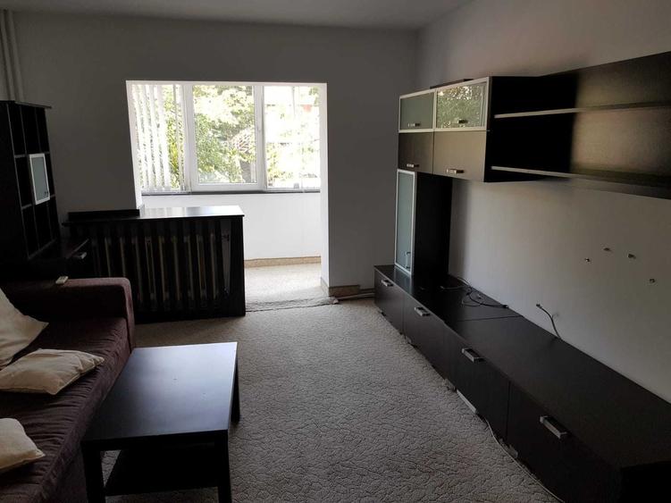 Apartament cu 2 camere decomandat în Arcu