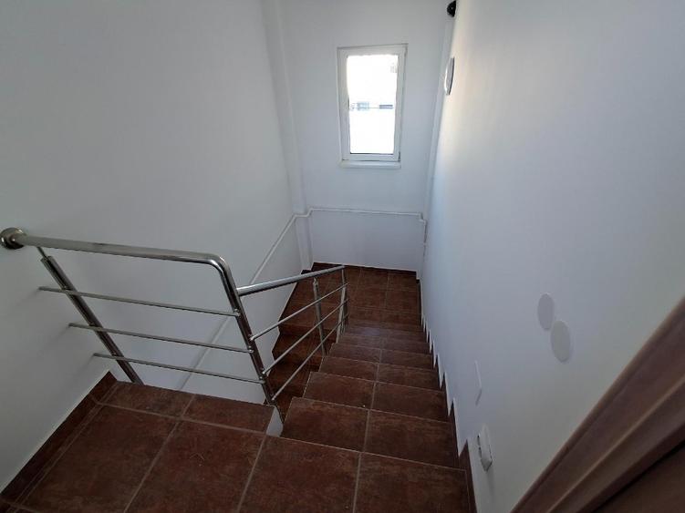 Apartament cu 3 camere semidecomandat în Floreasca