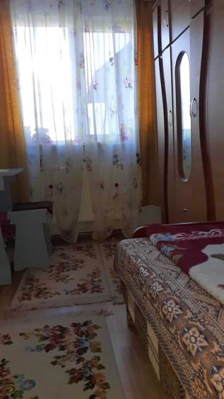 Apartament cu 3 camere decomandat în Sud