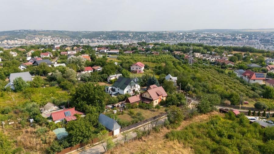 Casă individuală cu 5 camere cu Teren 700 Mp în Galata