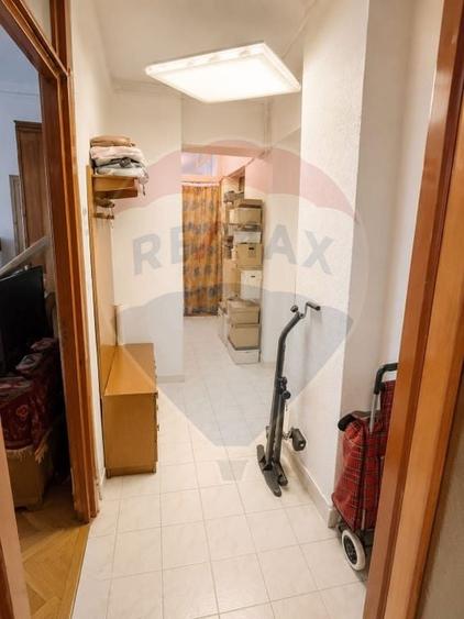 Apartament cu 4 camere decomandat, mobilat în Rahova