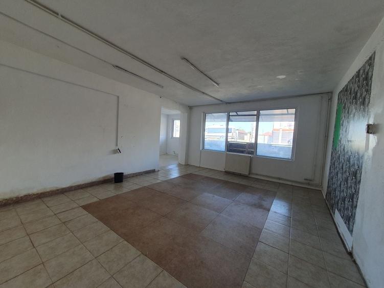 Spațiu comercial, de 80 mp, în Bărcănești