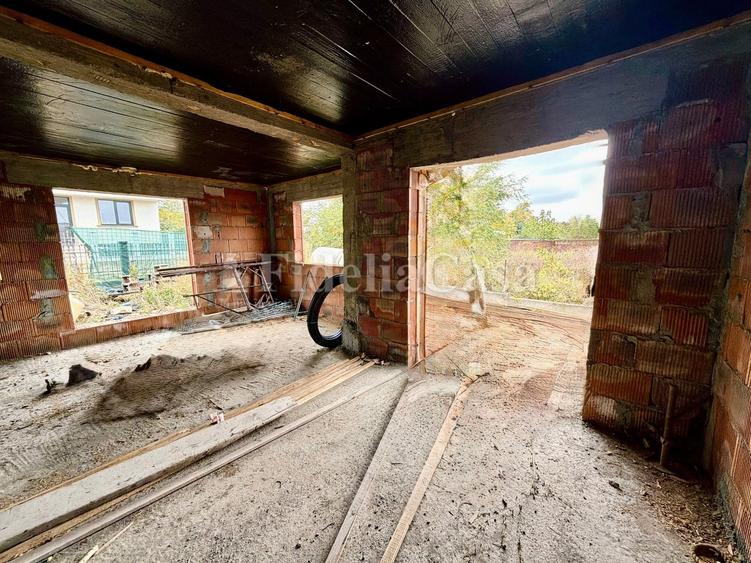 Casă cu 4 camere decomandat cu Teren 500 Mp în Bârnova