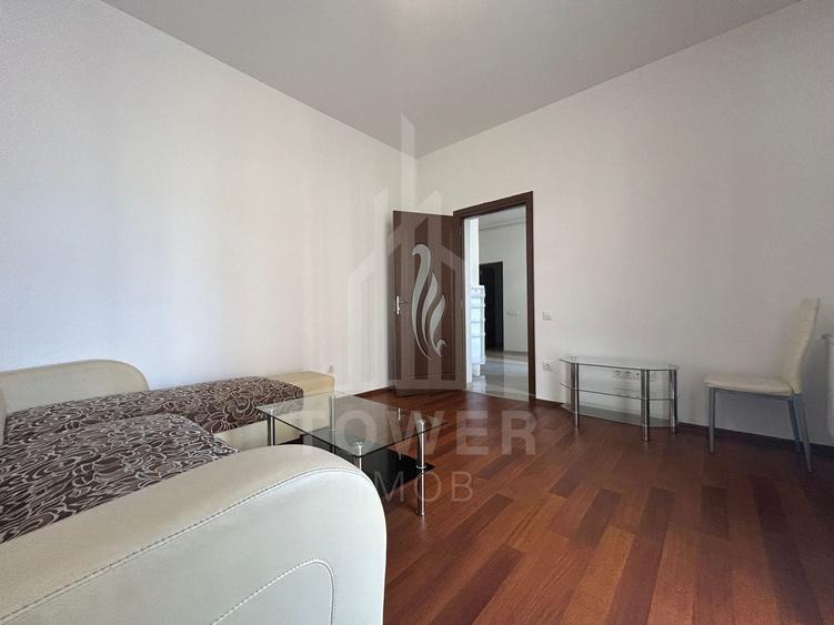 Apartament cu 3 camere decomandat, mobilat în Turnișor