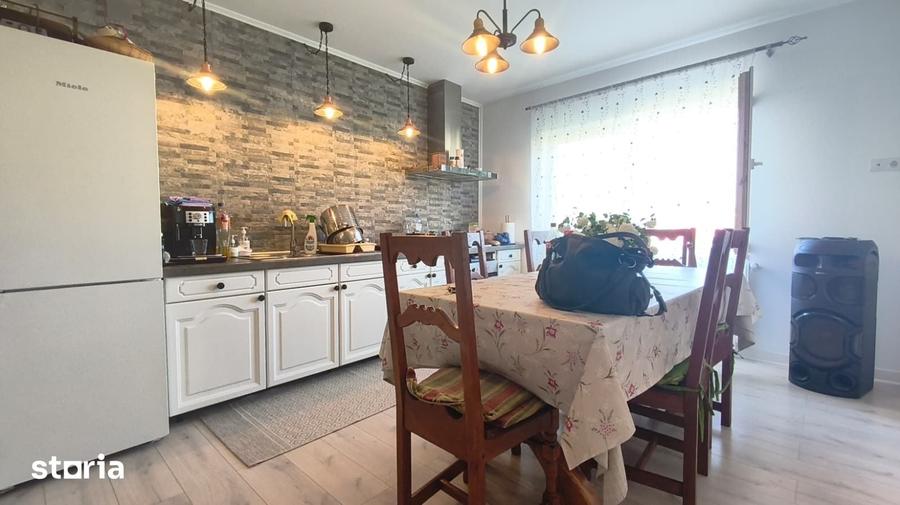 Casă cu 3 camere cu Teren 543 Mp în Ilia