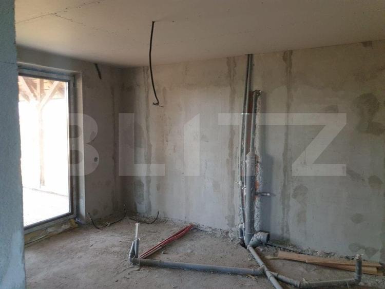 Casă individuală cu 6 camere cu Teren 1000 Mp în Tărtășești